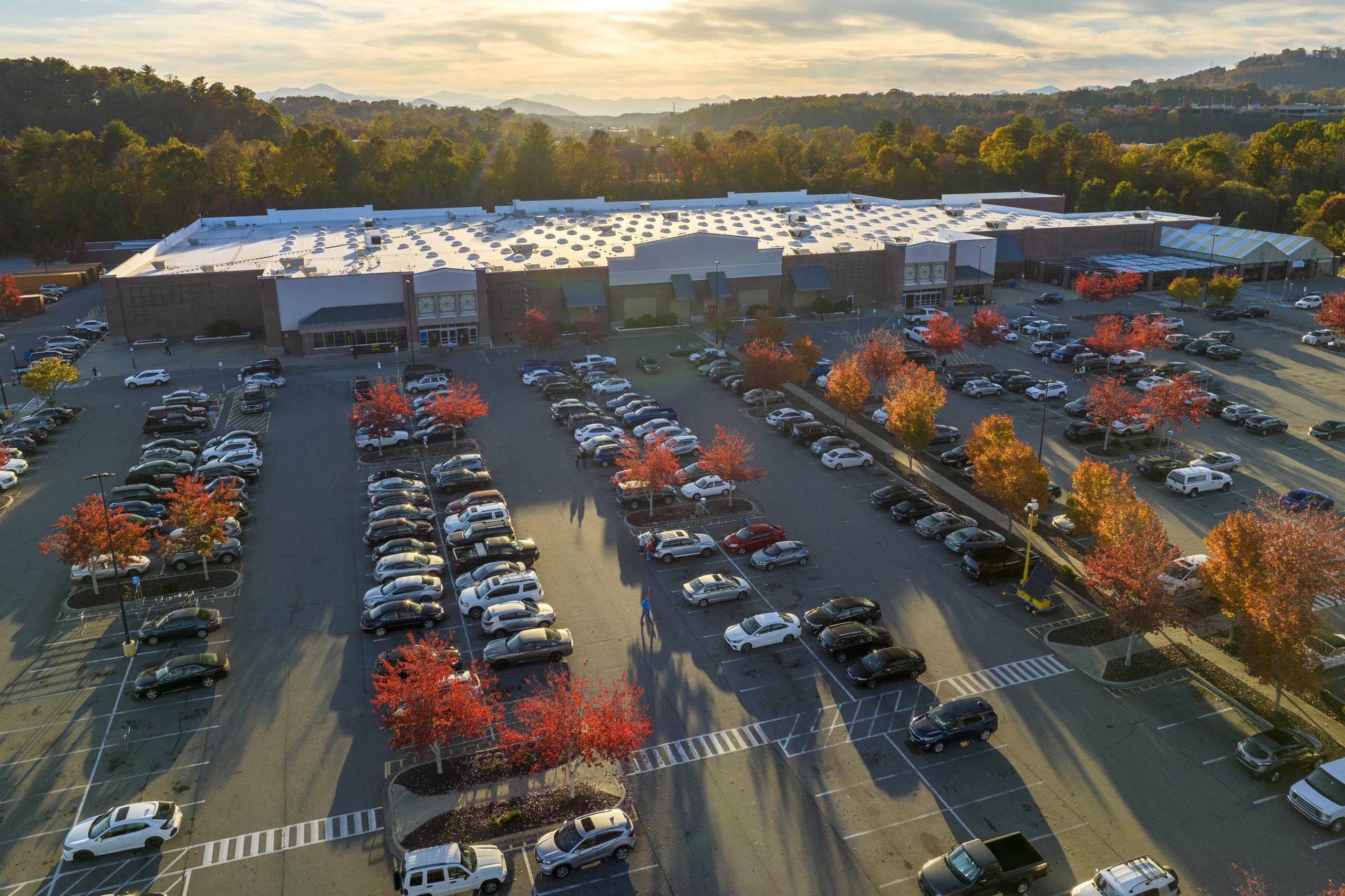 Commercial Asphalt Paving for Retail Centers Commercial Asphalt Paving for Retail Centers